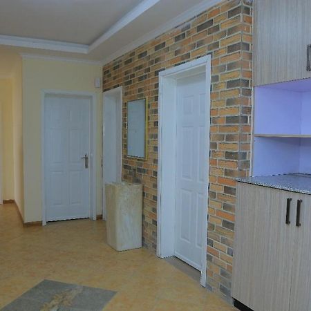 Bella Furnished Apartment 2 Addis Abeba Esterno foto