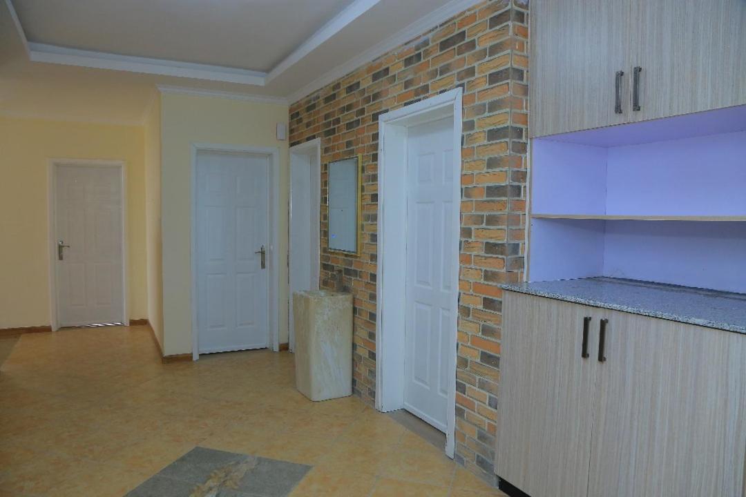 Bella Furnished Apartment 2 Addis Abeba Esterno foto